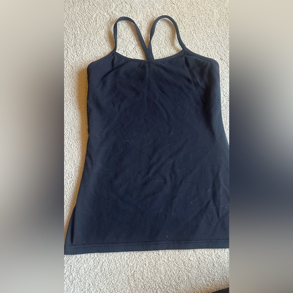 Lululemon tank. - Picture 1 of 5